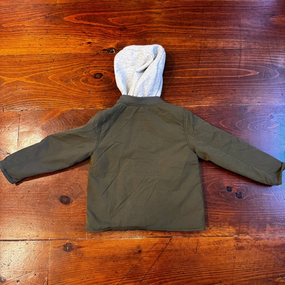 GAP Kids Olive‎ Jacket with Gray Hood. Size 5